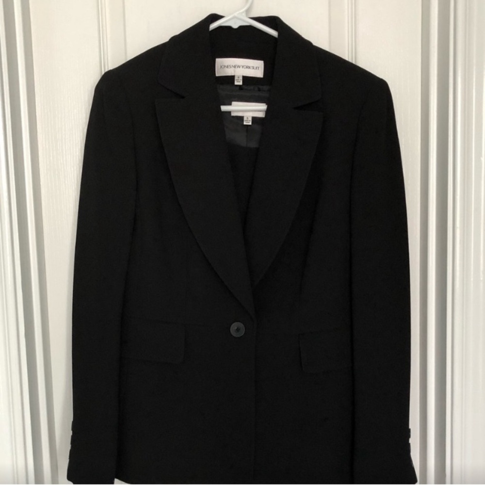 Jones NewYork 3 piece black pantsuit